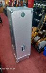SCOTT DIXON TRIPLE GUITAR FLIGHT CASE.